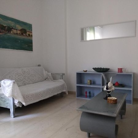 Experience An Easy Living Place Downtown In Athene Buitenkant foto