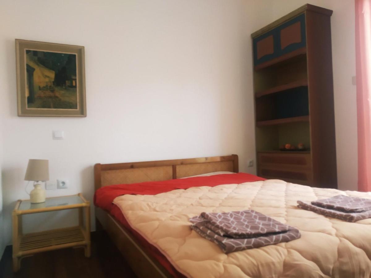 Experience An Easy Living Place Downtown In Athene Buitenkant foto