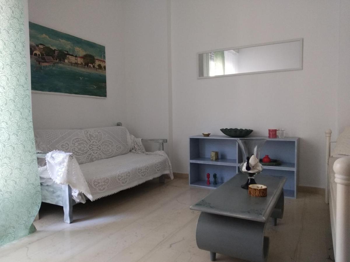 Experience An Easy Living Place Downtown In Athene Buitenkant foto